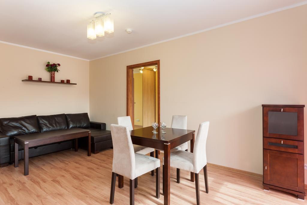 Apartamenty Zeromskiego 29 By Noclegi Renters سفينويتشي الغرفة الصورة